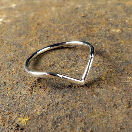 Sterling Silver Chevron Ring – Size 7
