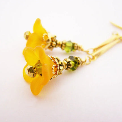 Orange Flower Beaded Glass Earrings - Gold Earrings - Flower Earrings - Dangle Earrings