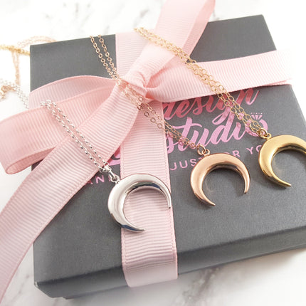 Simple Crescent Moon Pendant Necklace - Moon Necklace - Silver Gold Rose Gold - Gift for Her