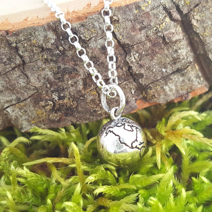 Sterling Silver Globe Necklace – Dainty Earth Charm Necklace – Travel Inspired Jewelry