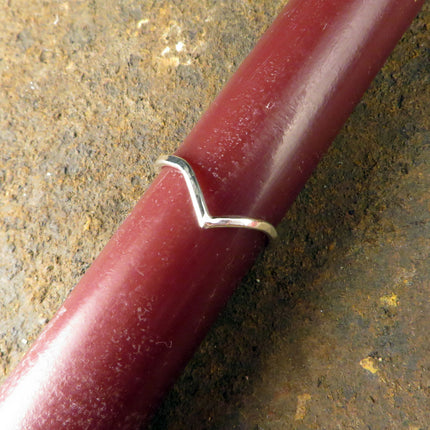 Sterling Silver Chevron Ring – Size 7