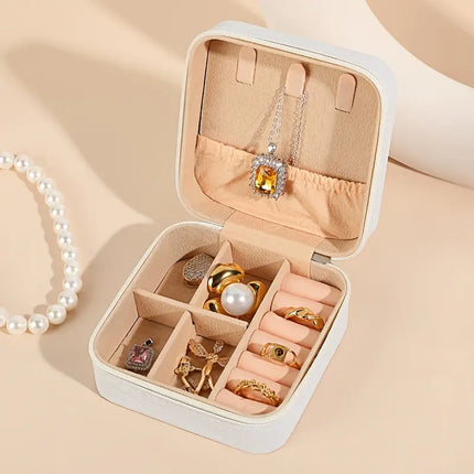 Compact Travel Jewelry Case – Soft Cream with Zipper Closure