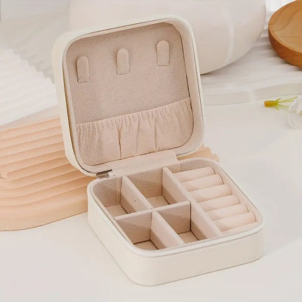 Compact Travel Jewelry Case – Soft Cream with Zipper Closure