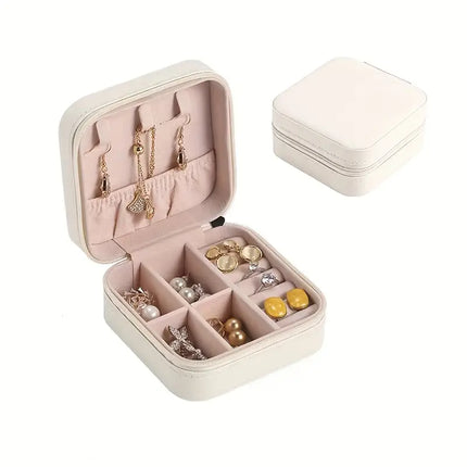 Compact Travel Jewelry Case – Soft Cream with Zipper Closure