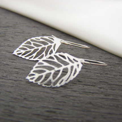 Sterling Silver Leaf Dangle Earrings – Bright Silver Nature-Inspired Jewelry Gift