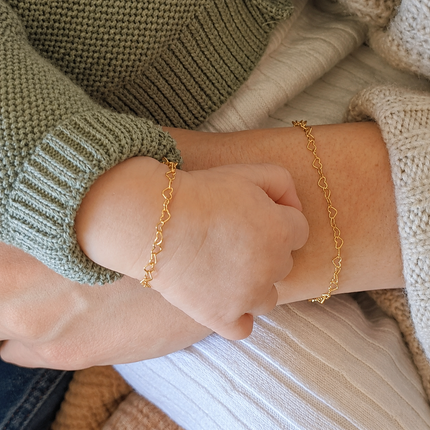Dainty Sterling Silver Heart Chain Bracelet – Minimalist Jewelry